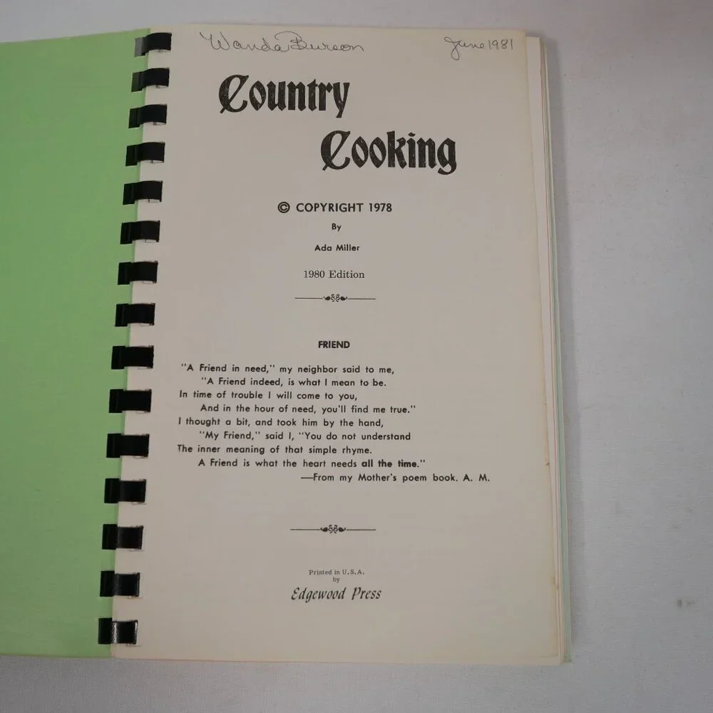 Country Cooking Cookbook By Amish Of Buchanan County Iowa 1980 Edition - Picture 2 of 3
